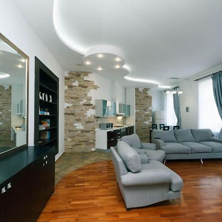 Apartmán Lux Near Maidan, Khreschutyk 3Br Kyjev Exteriér fotografie