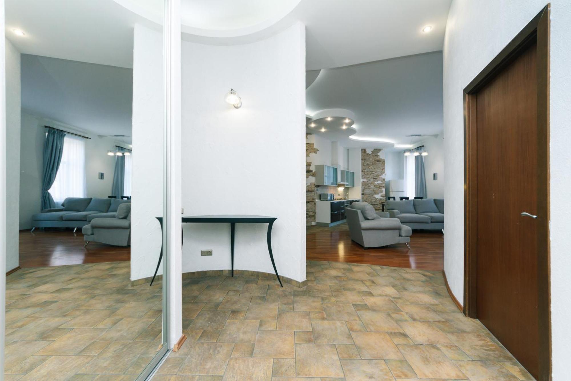 Apartmán Lux Near Maidan, Khreschutyk 3Br Kyjev Exteriér fotografie