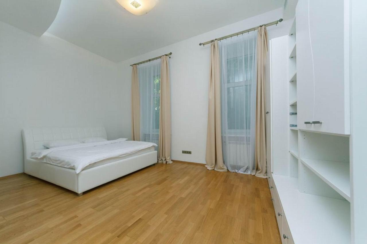 Apartmán Lux Near Maidan, Khreschutyk 3Br Kyjev Exteriér fotografie