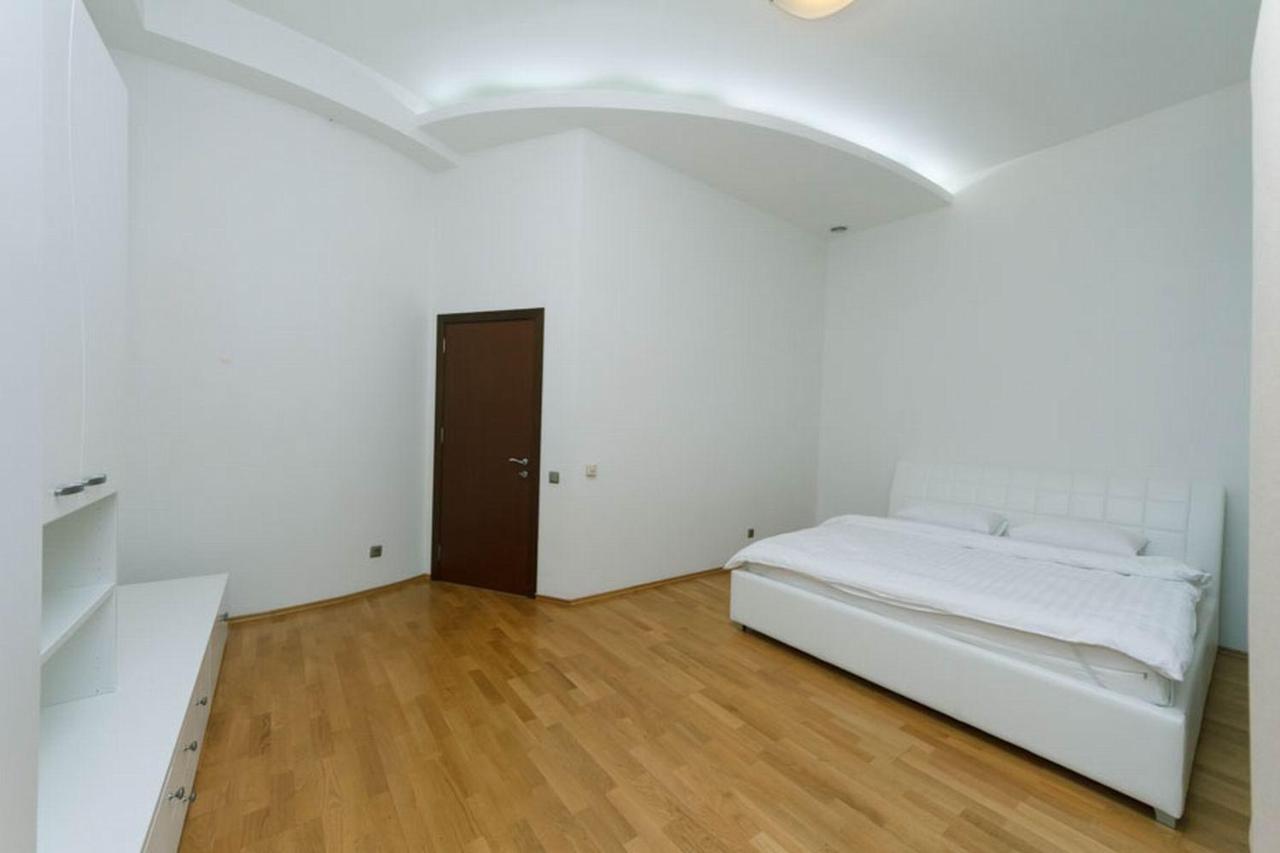 Apartmán Lux Near Maidan, Khreschutyk 3Br Kyjev Exteriér fotografie