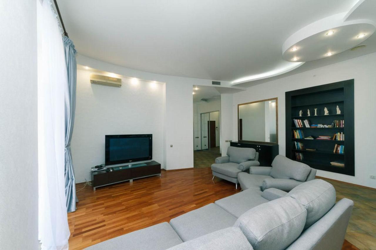 Apartmán Lux Near Maidan, Khreschutyk 3Br Kyjev Exteriér fotografie